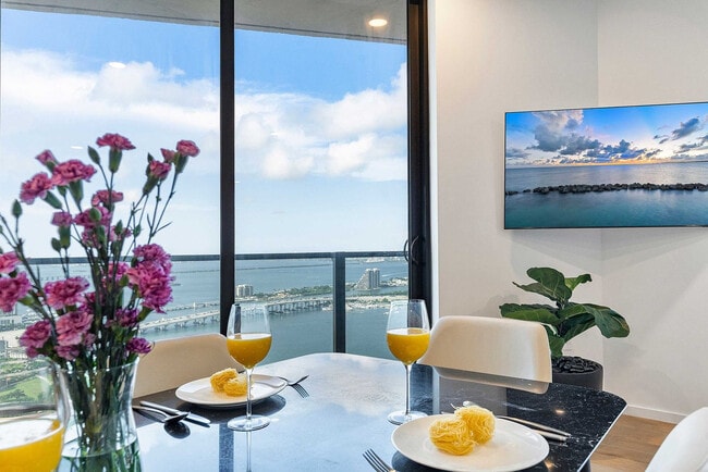 Photo - 398 NE 5th St Unidad ID1240598P