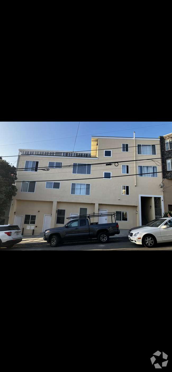 Building Photo - 4640 Balboa St Unit Apt 7