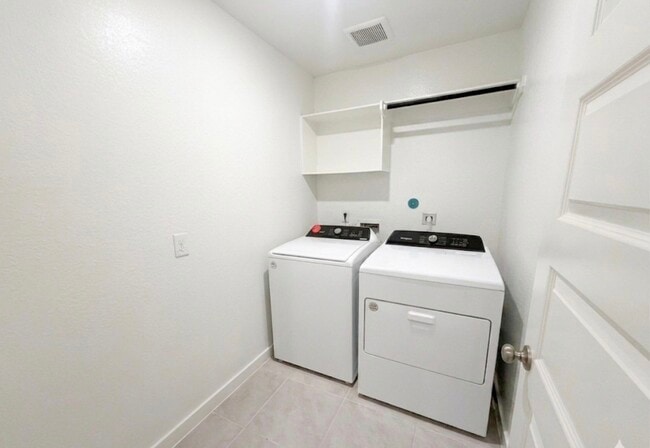 Photo - 5549 Madden Ln