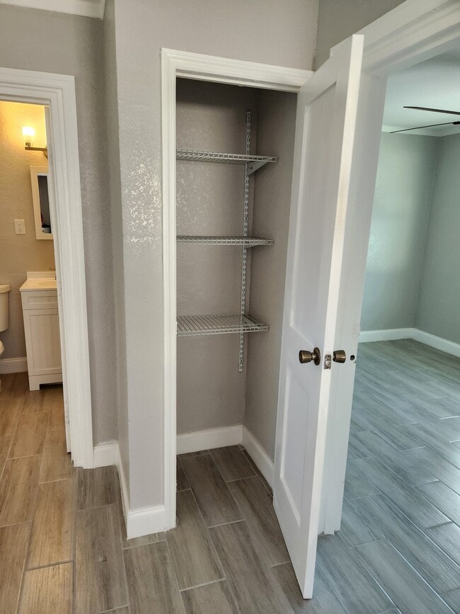 Photo - 1104 W Hall St Unit 1110