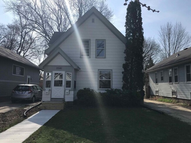 Building Photo - 2541 Upham St Unit #1