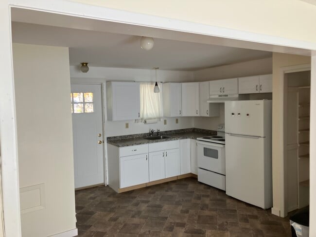 Photo - 436 Western Ave Unidad Apartment 3