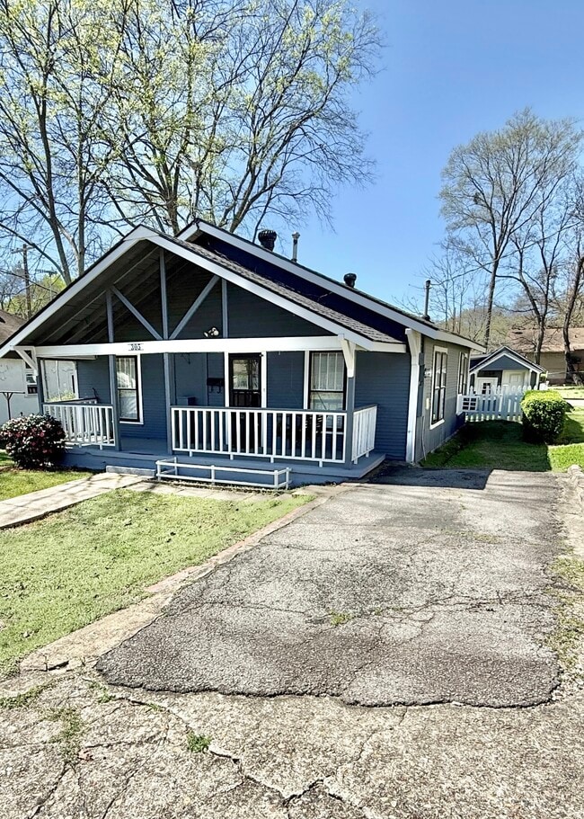 305 Beard St