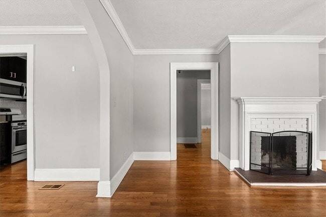 Photo - 259 Spence Ave SE