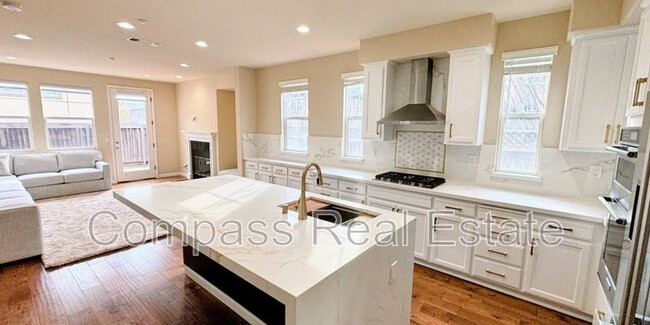 Photo - 1356 Red Maple Ln Townhome