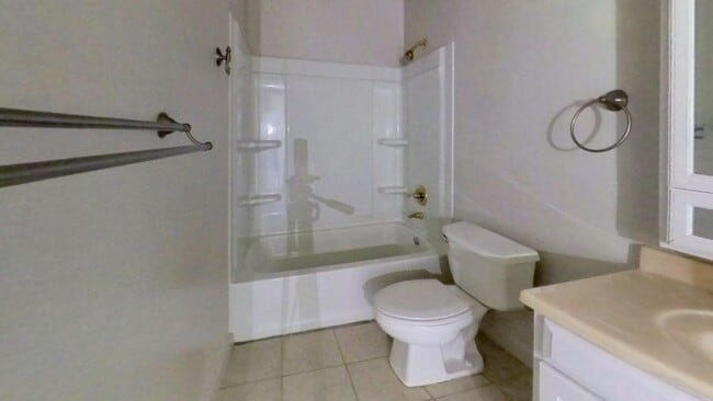 Photo - 210 Jackman St