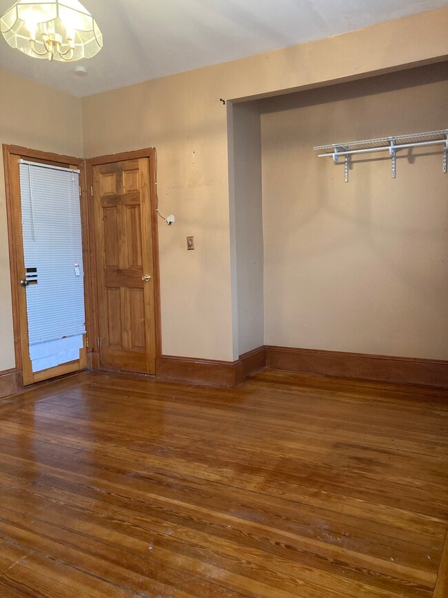 Building Photo - 11 Langdon St Unit 1 Rental