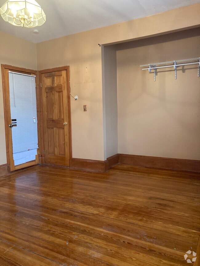 Building Photo - 11 Langdon St Unit 1 Rental