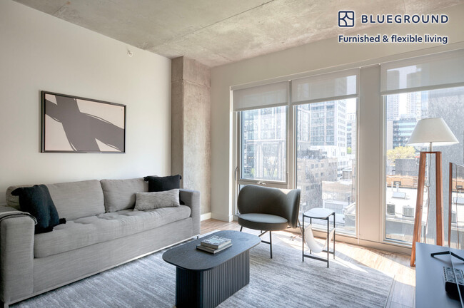 Photo - 165 N Desplaines St Apartment Unit FL6-ID646