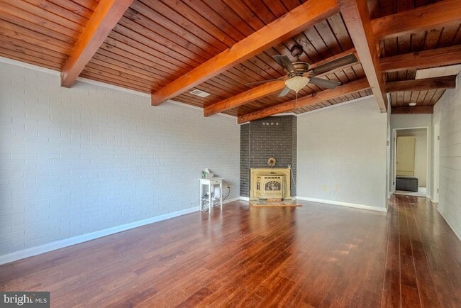 Photo - 221 Beverley Ave