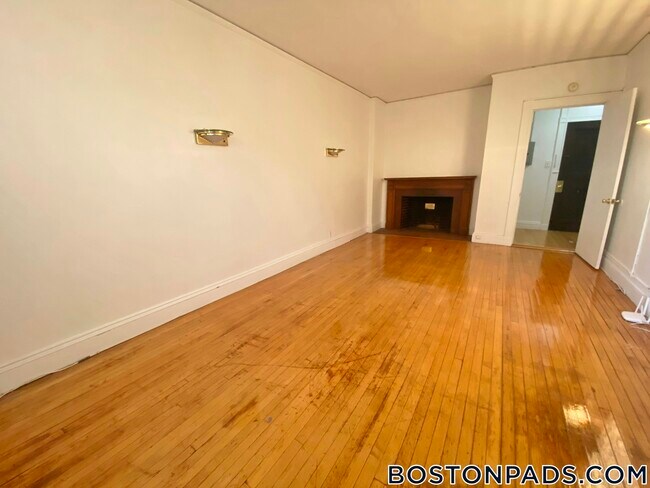 Photo - 91 Westland Ave Unidad 306