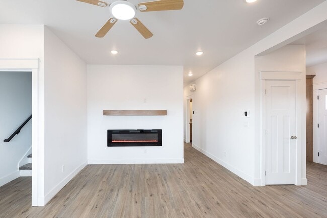 Photo - L2422OY Unit Downstairs