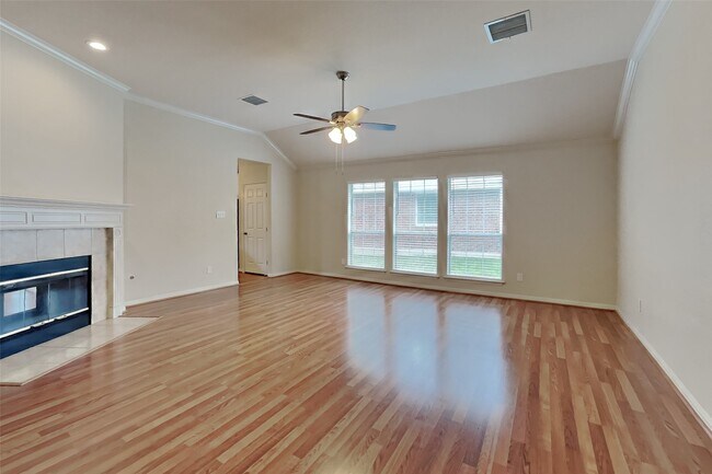 Photo - 175 Merryweather Pl