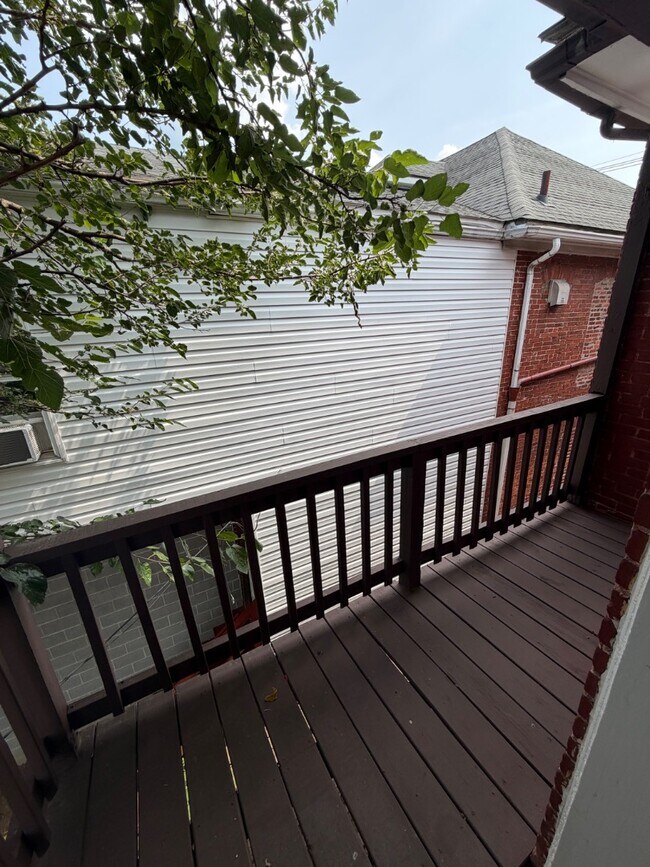 142 Fairground Ave