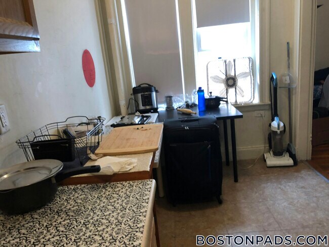 1163 Boylston St Unit 3