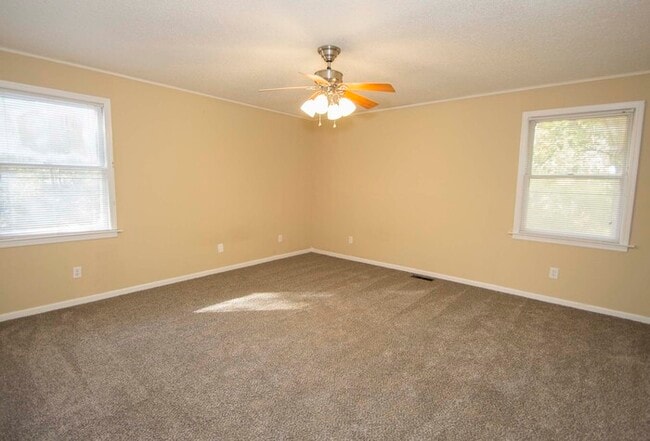 Photo - 286 Woodwinds Dr