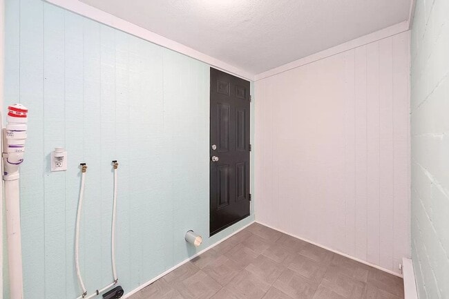 Photo - 1031 Harris St