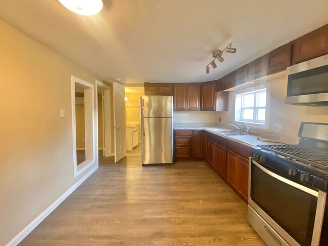 Photo - 2019 42nd St Unit B