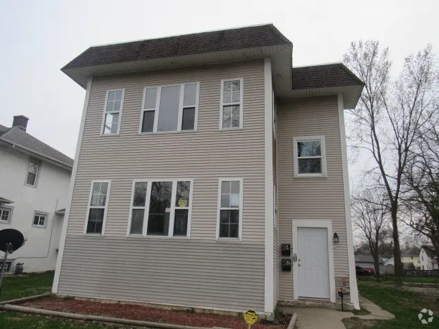 Building Photo - 1152 E Maple St Rental