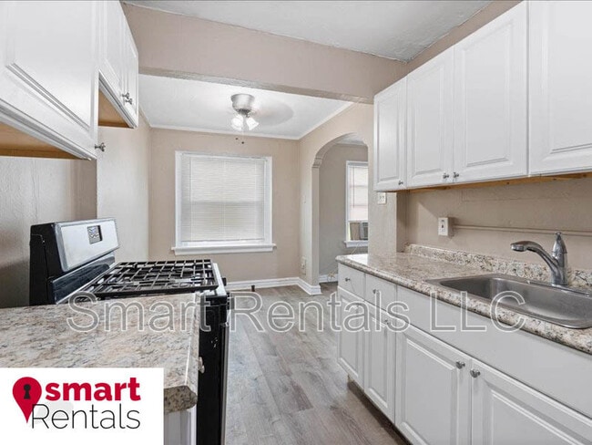 Photo - 807 Clara Ave