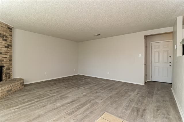 Photo - 3904 Royal Crest Dr