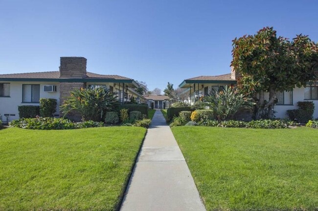 Building Photo - 1.0 bedroom in Arcadia California 91006 Unit E Rental