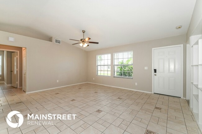 Photo - 639 NE Juanita Pl