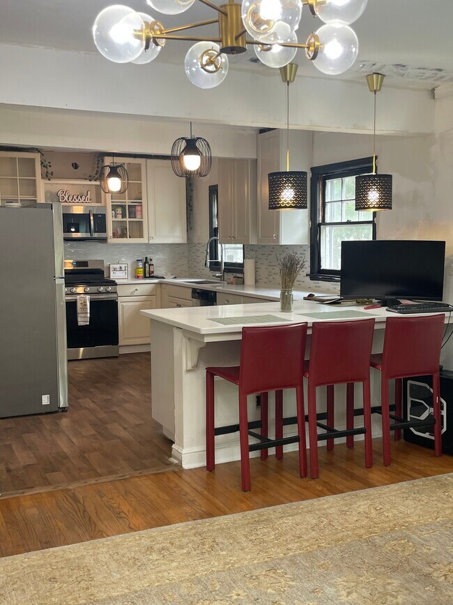 Eat in kitchen new appliances