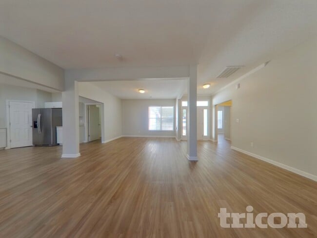 Photo - 207 Bolette Ln