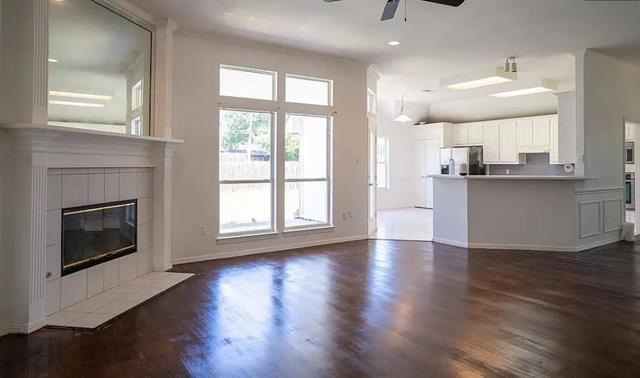 Photo - 492 Shade Tree Cir