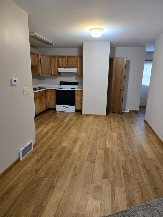 Photo - 2143 Hummingbird Dr