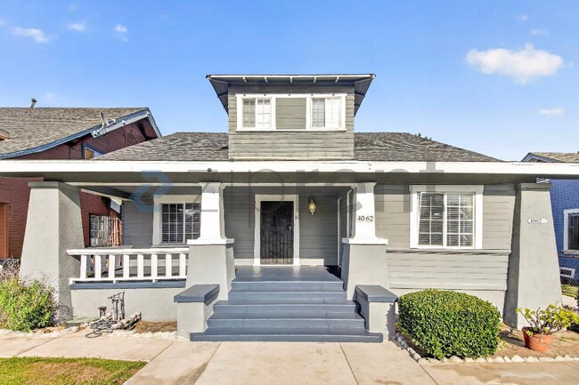 Photo - 4062 S Budlong Ave