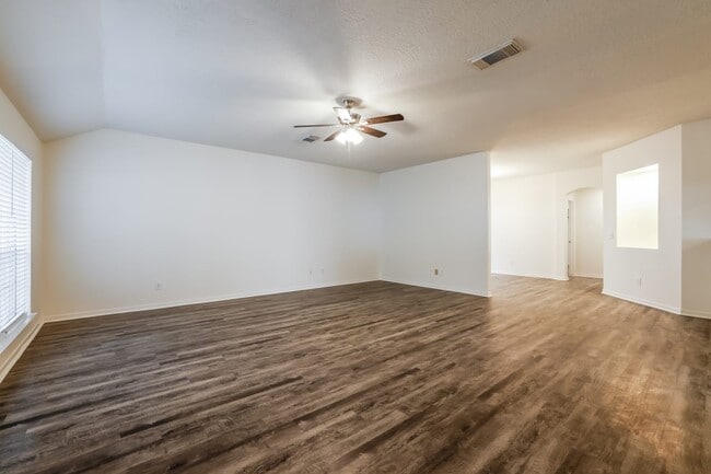 Photo - 5741 Forest Timbers Dr