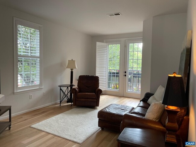 Photo - 710 Walker Square Unit 2B