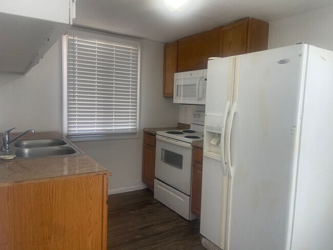 Photo - 48th St and Broadway,Single story 2 bed, 1...