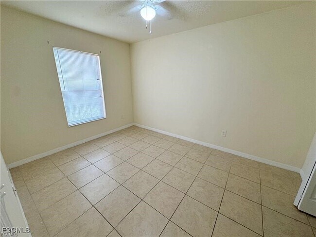 Photo - 103 SE 13th St