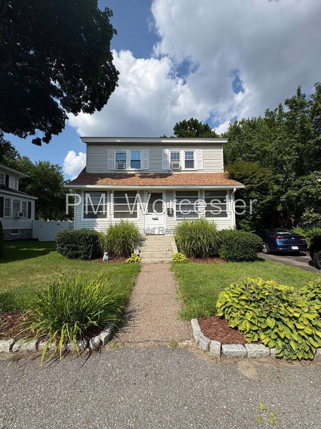Photo - 465 Chandler St