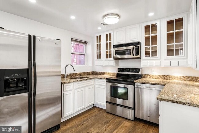Photo - 1377 Quincy St NW