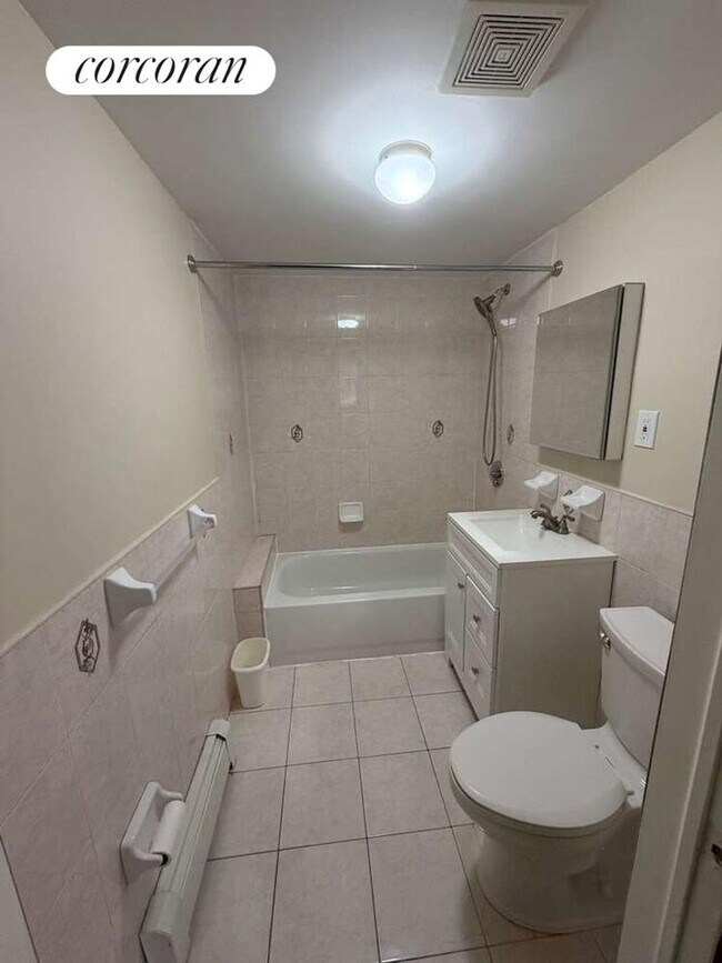 Photo - 91 E 57th St