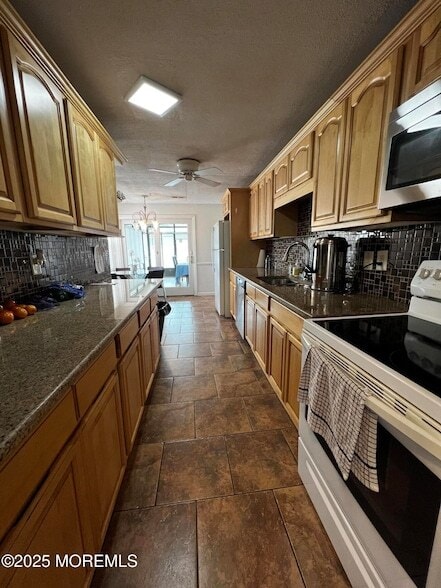 Photo - 1000 Woodgate Ave