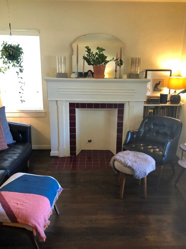 Photo - 209-211 Tennant Unit 211