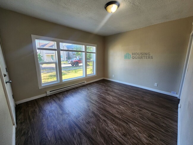 Photo - 1822 W Gardner Ave Unit 1