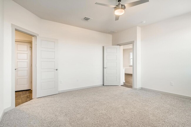 Photo - 13820 Clerk St