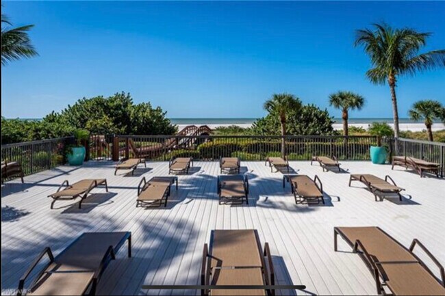 Photo - 100 N Collier Blvd Unidad 504