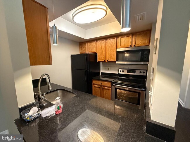 Photo - 14807 Rydell Rd Unidad B1