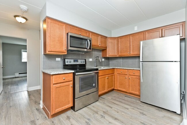 Photo - Newly Renovated 1 Bedroom Corner Unit Unit F2
