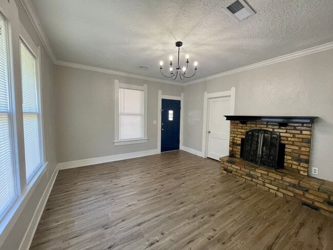 Photo - 1897 Harrison Ave