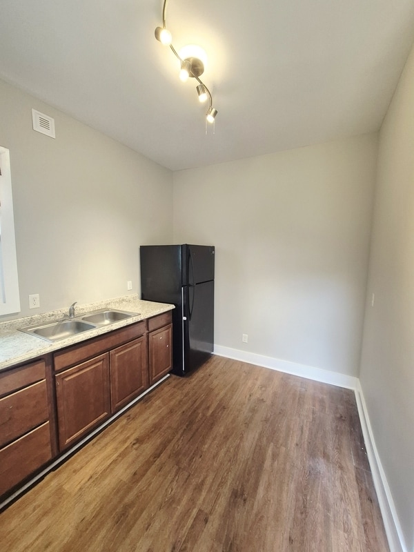 Photo - 1901 Fairmount Ave