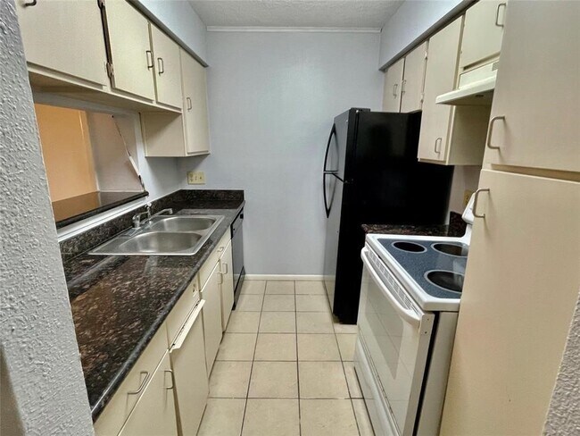 Photo - 3025 Walnut Bend Ln Unidad 38