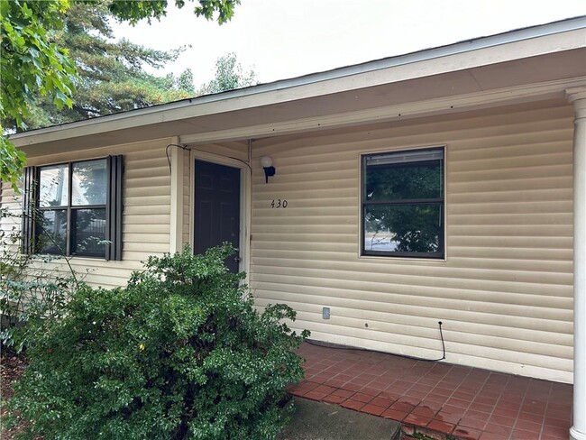 Photo - 430 S Holly St House